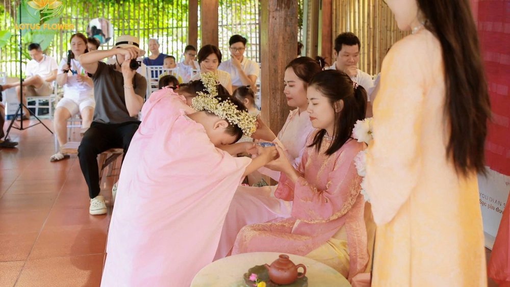 Lễ dâng trà tại Mầm non Hoa Sen